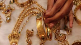 Ở nhà một mình, cụ bà 74 tuổi bị trộm đánh ngất xỉu