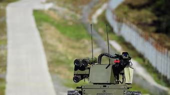 Nga phát triển 20 rô-bốt cho nhiệm vụ chiến đấu, thám hiểm vũ trụ