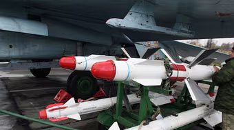 Quân đội Nga tiếp nhận tên lửa không đối không cải tiến từ R-73