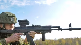 Nga sắp hoàn tất thử nghiệp súng trường tấn công AK-12