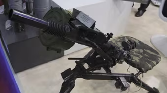 Nga trình làng súng phóng lựu tự động 6G27 Balkan