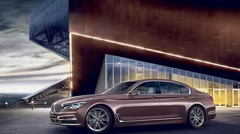 BMW 7 series Rose Quartz: Sang trọng và đẳng cấp