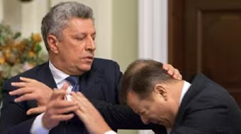 2 nghị sĩ Ukraine đấm nhau khi đang họp quốc hội