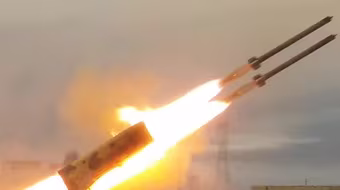 Nga nâng gấp đôi tầm bắn pháo phản lực nhiệt áp TOS-1A