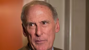 Ông Trump chọn nghị sĩ bị Nga trừng phạt làm giám đốc tình báo