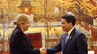 Hà Nội đề xuất hợp tác với Ireland xây dựng chương trình Tú tài quốc tế