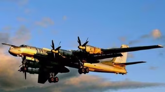 Máy bay ném bom Nga bay trên Đại Tây Dương có trang bị vũ khí?