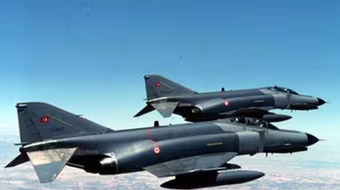 Hai F-4 Thổ Nhĩ Kỳ nghi đâm nhau trên không, cả 4 phi công thiệt mạng