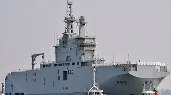 Pháp sử dụng hai tàu Mistral để cứu người tị nạn trên Địa Trung Hải?