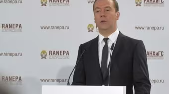 Thủ tướng Medvedev: 2015 - thời điểm khó khăn nhất đối với nền kinh tế Nga 