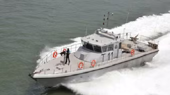 Một tàu đánh chặn của hải quân Ấn Độ bị chìm ở ngoài khơi Chennai