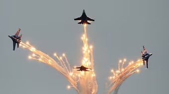 Xem máy bay chiến đấu Nga trình diễn kỹ năng chiến đấu tại Aviadarts 2016