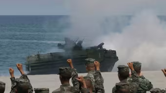 Hải quân đánh bộ Mỹ lựa chọn xe chiến đấu đổ bộ mới