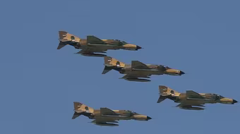 Mỹ cáo buộc 2 công dân bán phụ tùng máy bay chiến đấu cho Iran