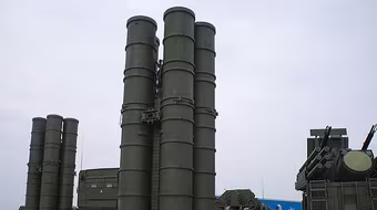 Nga biên chế 4 hệ thống tên lửa S-400 mới trong năm 2017