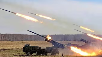 Ukraine không đủ trình độ sản xuất tên lửa phóng loạt BM-30 Smerch