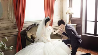 Chàng trai mắc ung thư giai đoạn cuối cưới búp bê tình dục làm vợ