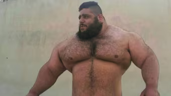 "Người khổng lồ xanh" ở Iran