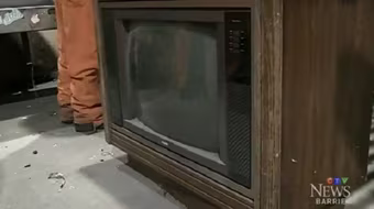 Nhận lại 76.560 USD bỏ quên từ 30 năm trước trong chiếc tivi cũ