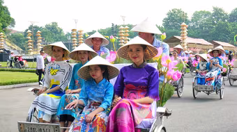 Festival Áo dài Hà Nội thu hút trên 30.000 lượt khách