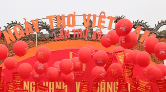 50 câu thơ được thả lên trời trong Ngày thơ Việt Nam