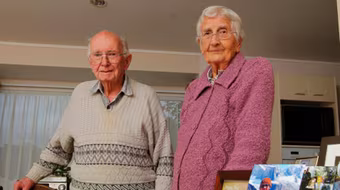 Qua đời cách nhau 2 tiếng, sau 65 năm chung sống