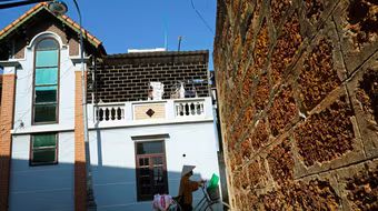 50 mét và "nỗi buồn" di tích