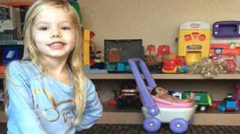 Cha mẹ phải làm "gãy chân" con 3 lần/ngày