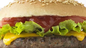 Phát hiện ADN của chuột trong bánh burger Mỹ