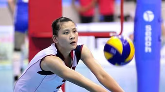 VĐV bóng chuyền Âu Hồng Nhung hoa khôi lận đận