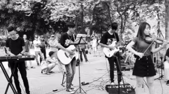 Ngoài kia phố hát