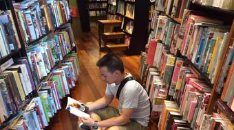 Dân phố đọc sách