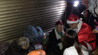 Phía sau một đêm Noel náo nhiệt ở Thủ đô