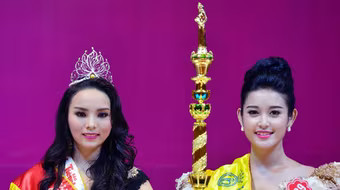 Á hậu Huyền My "cướp chỗ" của Hoa hậu Kỳ Duyên