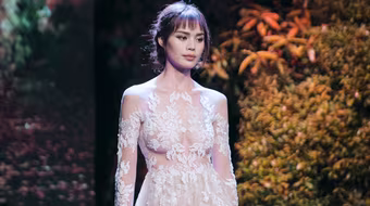 Dàn mỹ nữ gợi cảm trong BST áo cưới xuyên thấu