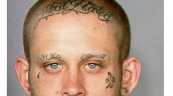 Thẩm phán buộc bị cáo phải hoá trang để... đỡ bị ghét