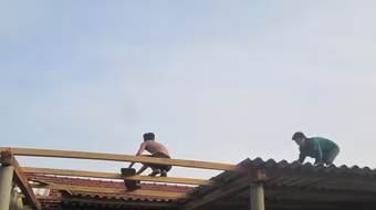 Hà Tĩnh: Lốc xoáy làm tốc mái 269 ngôi nhà