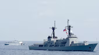 Năm 2016, Philippines sắm 12 máy bay chiến đấu, 2 tàu chiến