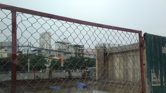 Lao xuống cầu vượt đường Láng đang thi công, một người tử vong