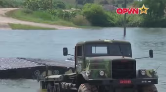 Quân đoàn 1 xây dựng thao trường huấn luyện vượt sông tổng hợp