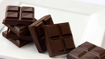 Suýt chết đuối trong socola khi nhập cư trái phép