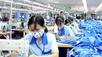 Đề xuất nới lỏng quy đinh về thời gian làm thêm