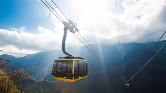 Cáp treo Fansipan: Điểm dừng chân hấp dẫn của du khách trẻ