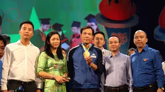 Tân Hiệp Phát đồng hành cùng xạ thủ Hoàng Xuân Vinh