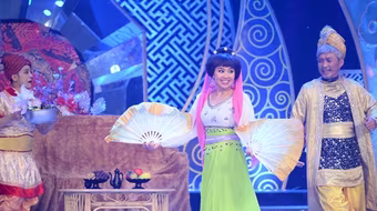 Chồng "hoa hậu hài" Thu Trang trở thành "kẻ tham lam", "bắt" Lê Khánh làm... nô tỳ