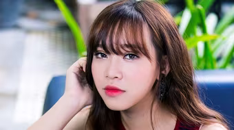 "Bản sao Mỹ Tâm" - Bảo Uyên ra mắt album đầu tay 