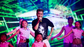 Ca sĩ hải ngoại Mạnh Quỳnh mời Đàm Vĩnh Hưng, Lệ Quyên tham gia liveshow