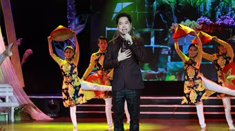 Ngọc Sơn, Phi Nhung chuyển tải chữ "Thương" đến khán giả