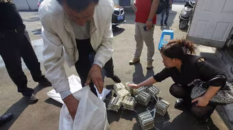 Bồi thường hàng chục nghìn đồng tiền lẻ