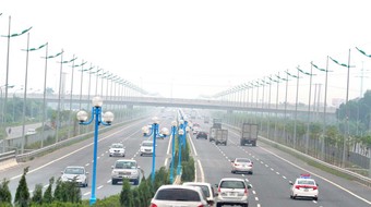 Giao thông Hà Nội: Những bước tiến đột phá